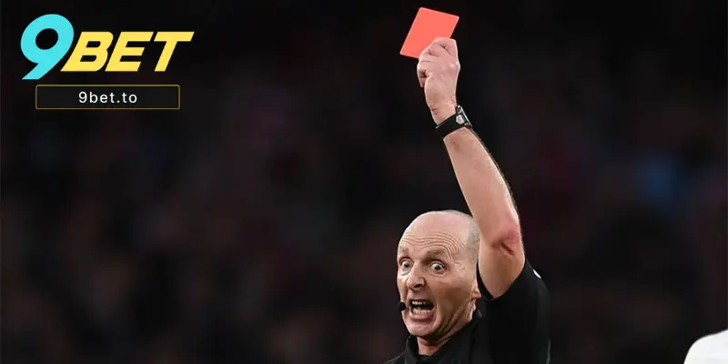 Ví dụ cụ thể về kèo thẻ đỏ trong các trận đấu lớn